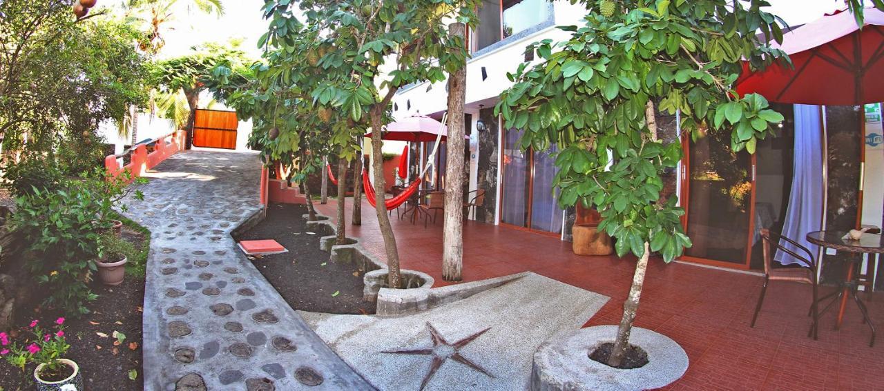 Lava House Hostal Puerto Ayora  Zewnętrze zdjęcie
