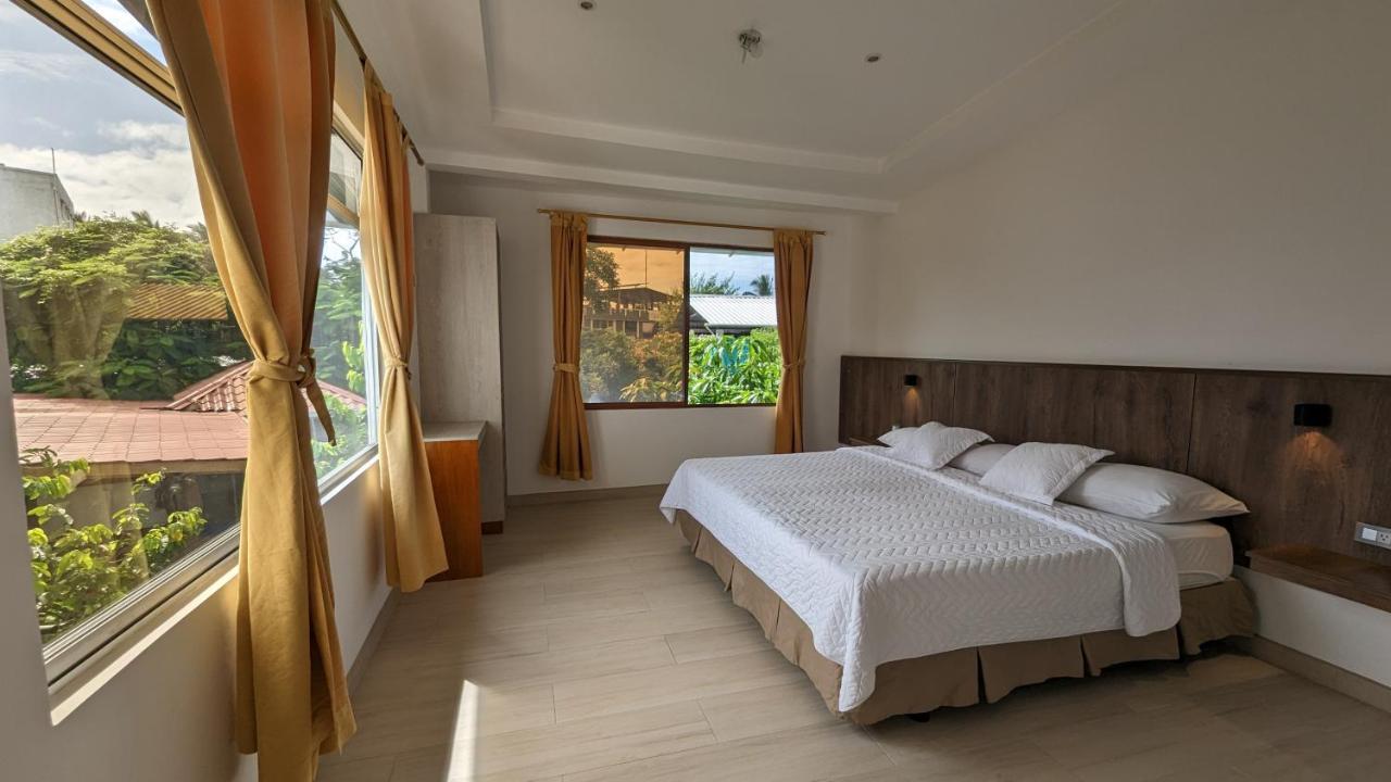 Lava House Hostal Puerto Ayora  Zewnętrze zdjęcie