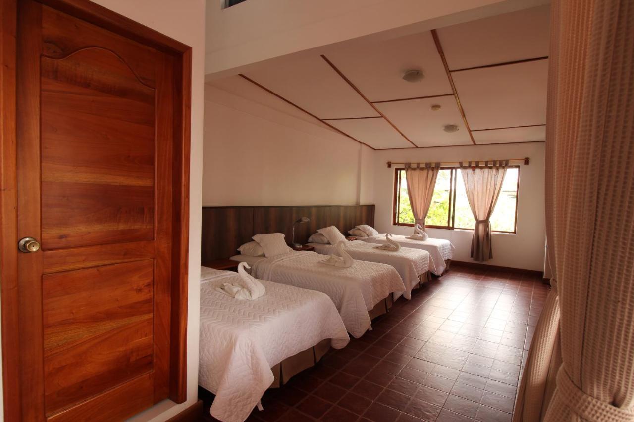 Lava House Hostal Puerto Ayora  Zewnętrze zdjęcie