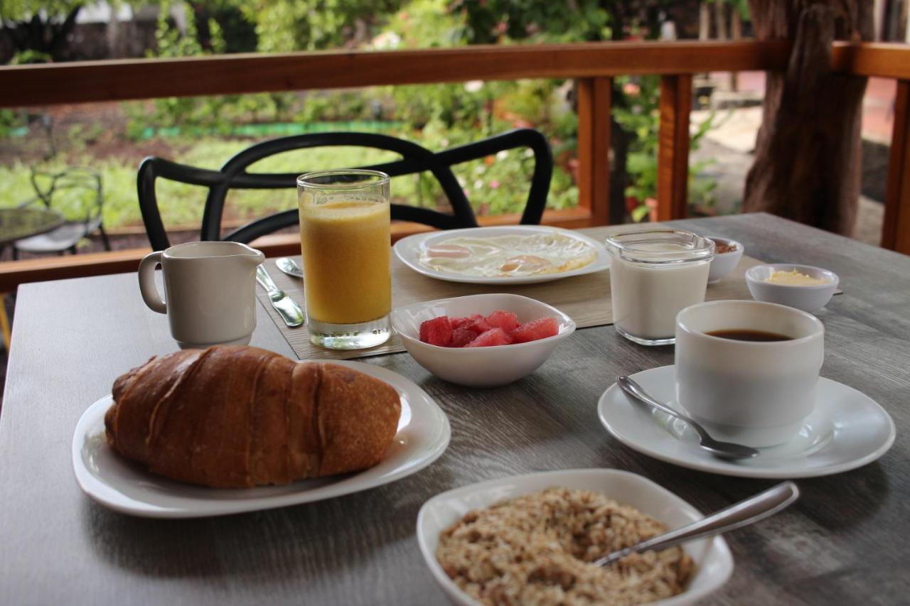 Lava House Hostal Puerto Ayora  Zewnętrze zdjęcie