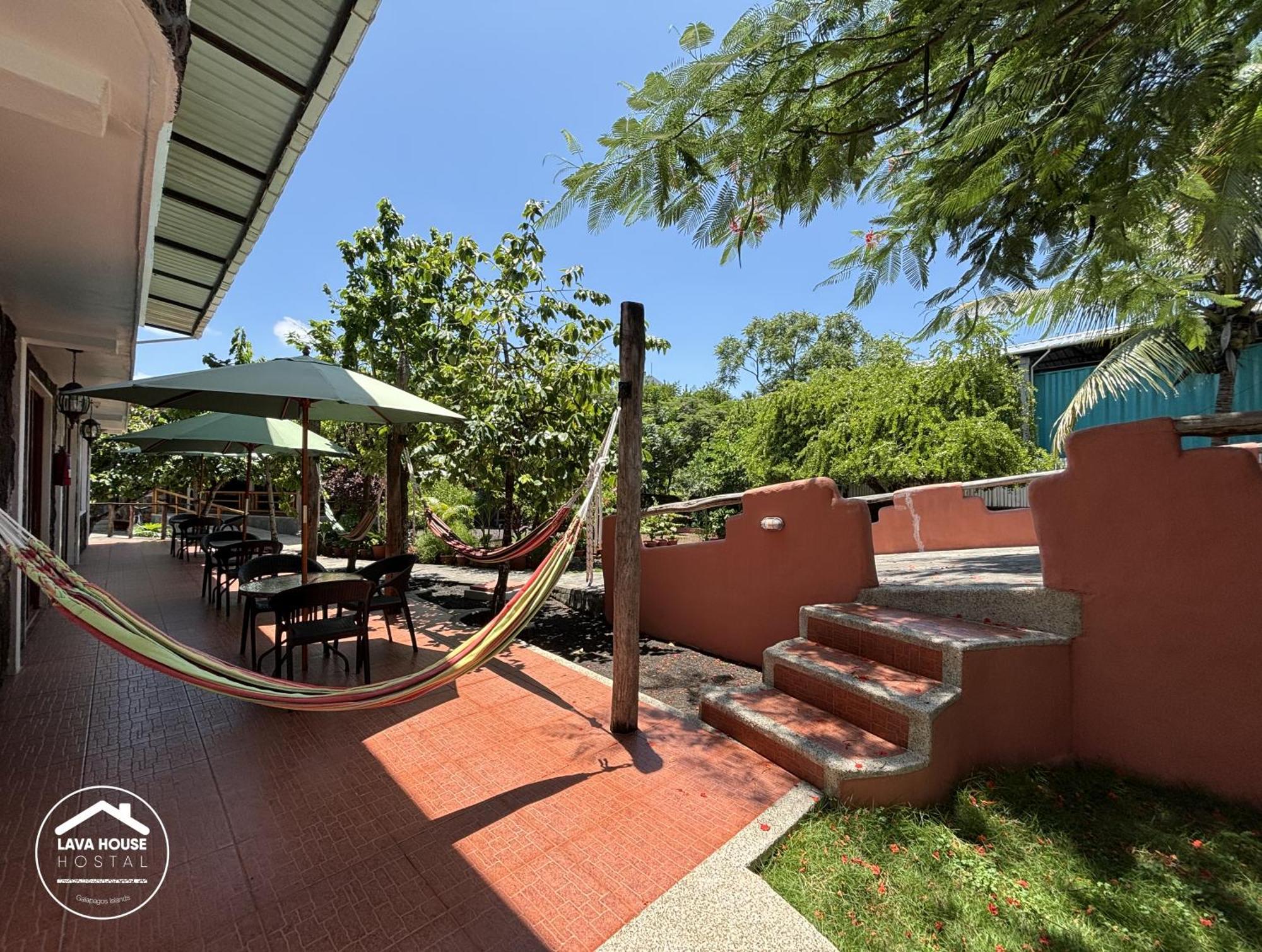 Lava House Hostal Puerto Ayora  Zewnętrze zdjęcie