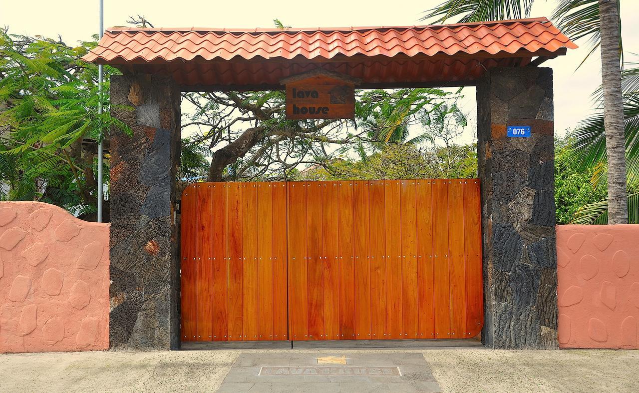 Lava House Hostal Puerto Ayora  Zewnętrze zdjęcie